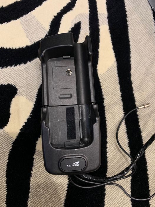 Спутниковый телефон Thuraya