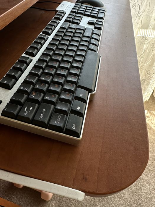 Клавиатура и мишка Delux