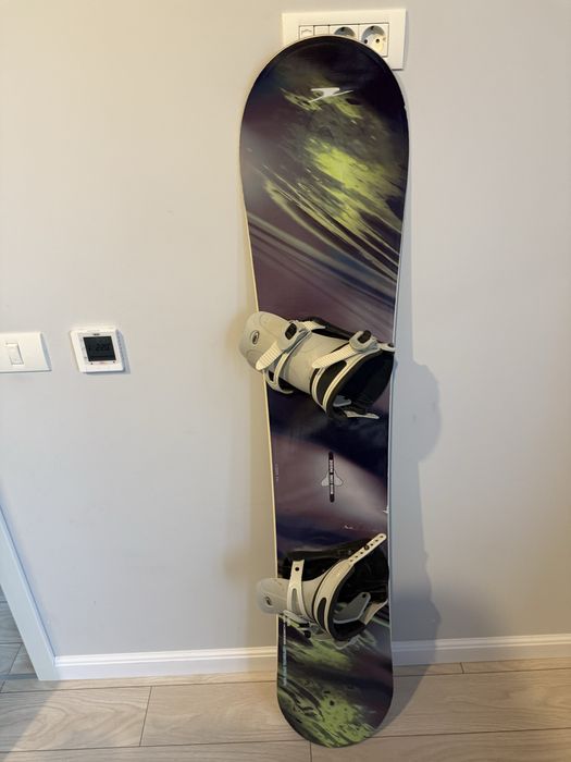 Snowboard 153cm cu legaturi