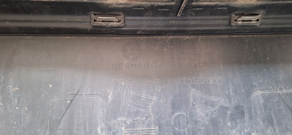 Решетка R Line Passat B6