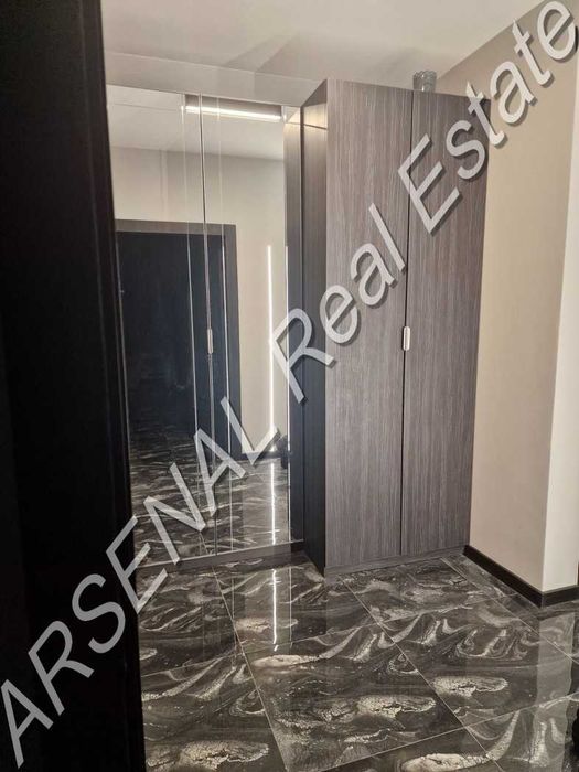 Дава се под наем Тристаен апартамент в София, Лозенец - 110 кв.м за 1196.97 € - Снимка #1