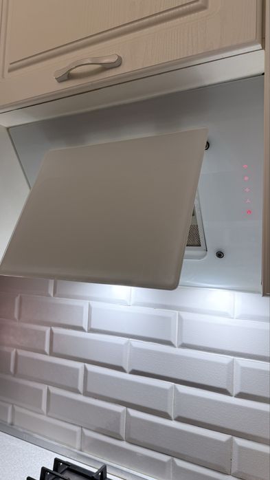 Вытяжка Midea