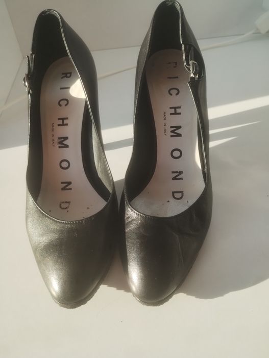 Черни дамски токчета