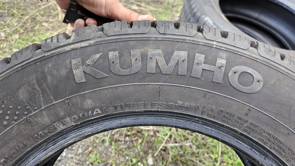 2бр гуми 205 65 16С дот 22 кумхо