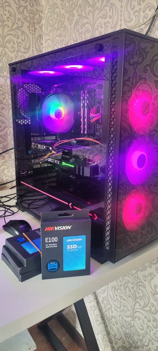 Срочно продам жёсткий диск ssd