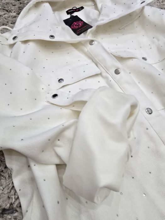 Дамско дънково яке с капси