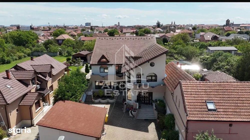 Casa Moderna, 9 camere in zona Parneava