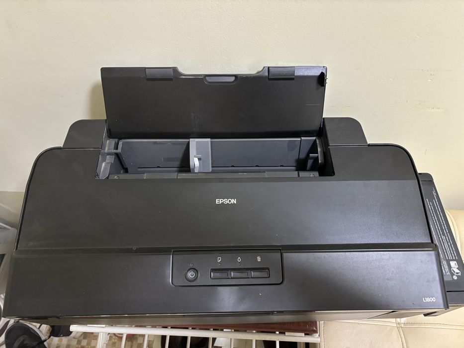 Epson L1800 — принтер А3+, рабочий