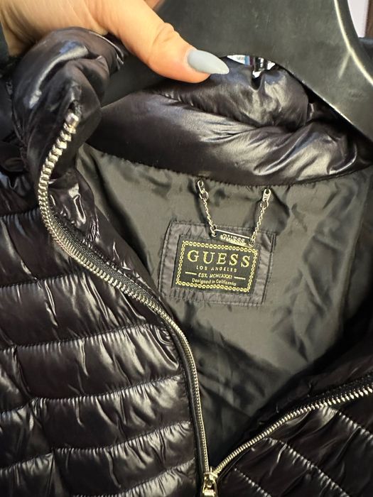 Зимна грейка Guess