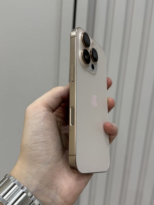 Iphone 16 pro продам