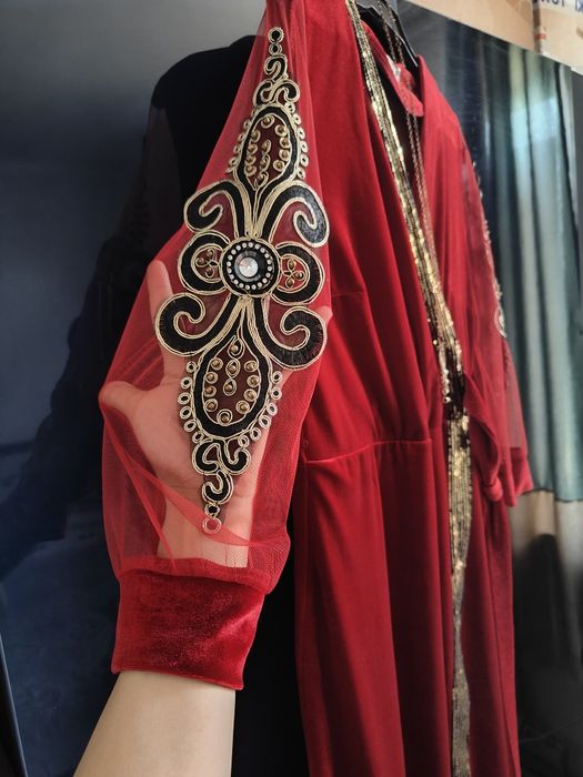 Продам платье 46-48 размер