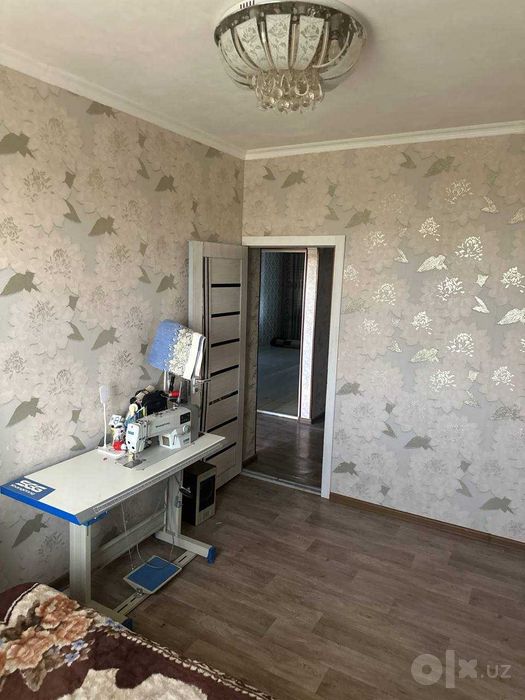 Продается 3-комн. квартира в центре Навои