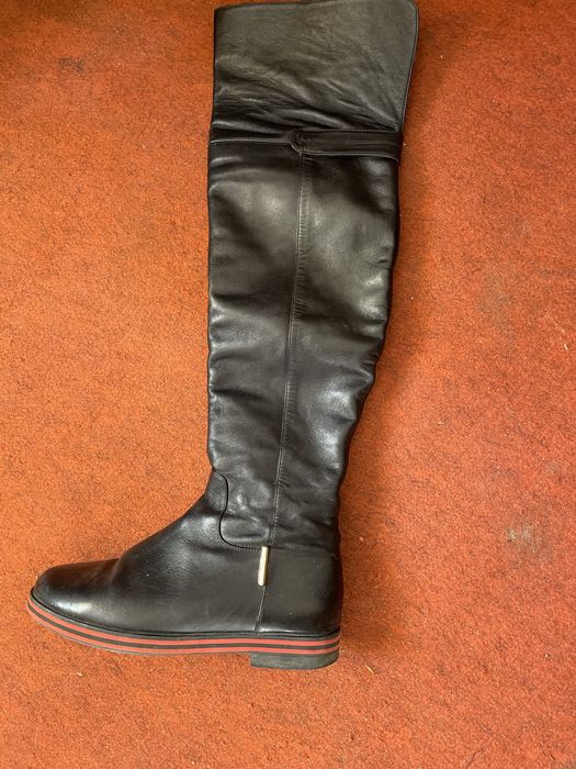 Продам сапоги женские.