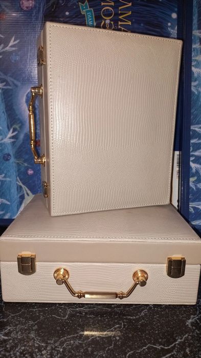 Шкатулки для украшений