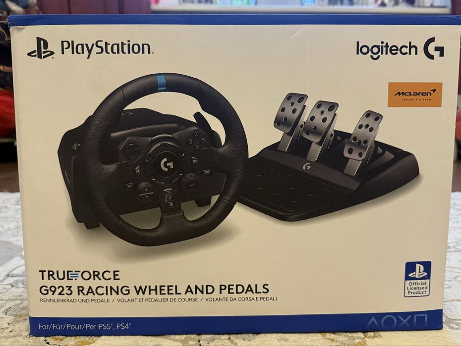 Logitech G923 Racing Wheel + Pedals | McLaren Edition