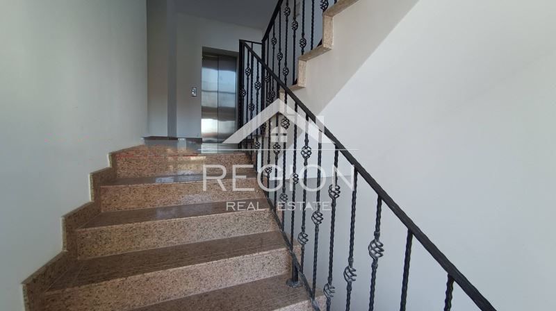 Дава се под наем Тристаен апартамент в Варна, м-т Траката - 104 кв.м за 700 € - Снимка #10