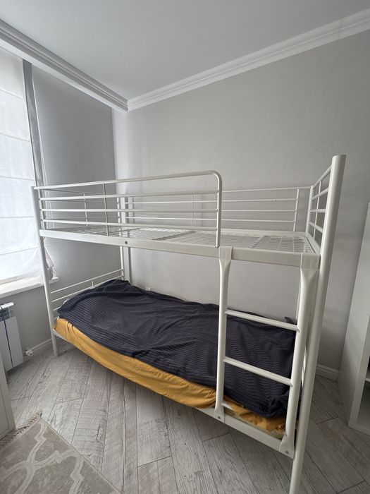 Продам двухярусную кровать