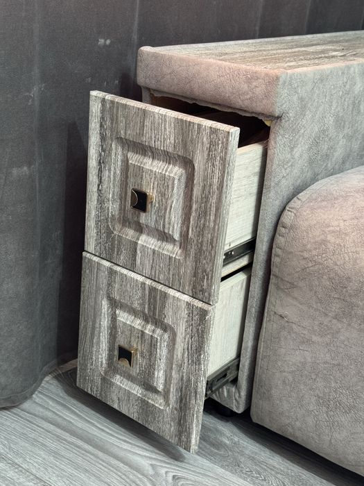 Диван продаю в хорошем состоянии !