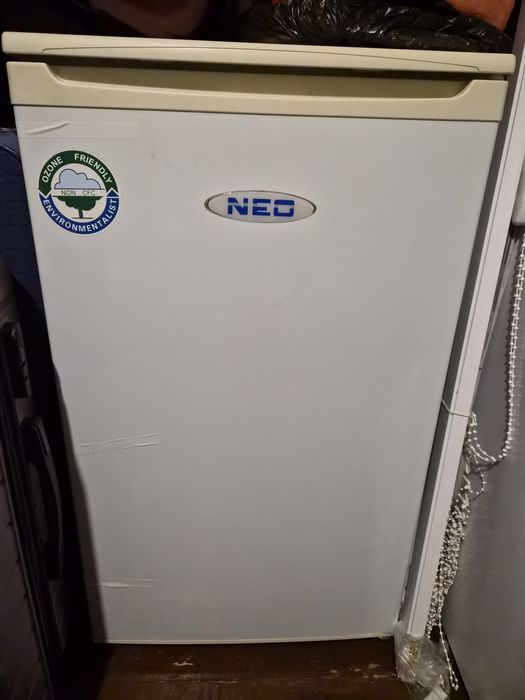 Хладилник с вътрешна камера Neo