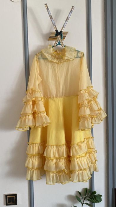 Национальные костюмы б