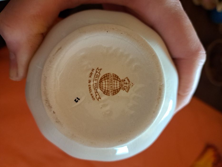 Малка каничка и захарничка