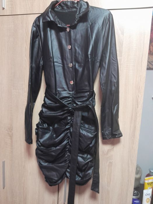 Уникални рокли ...