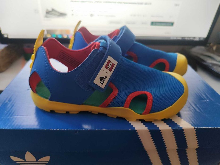 Дамски маратонки   ADIDAS LEGO CAPTAIN TOEY   Оригинални    EU33 ( детски модел )