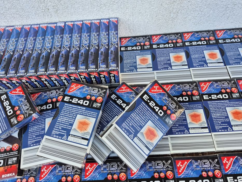 Vând 53 casete video originale Edeka HGX cu filme actiune