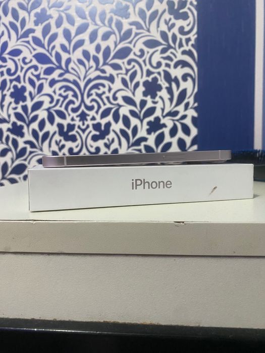 Продавам iphone 13pin