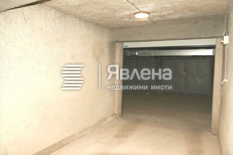 Дава се под наем Гараж / Паркомясто в София, Иван Вазов - 15 кв.м за 170 € - Снимка #2