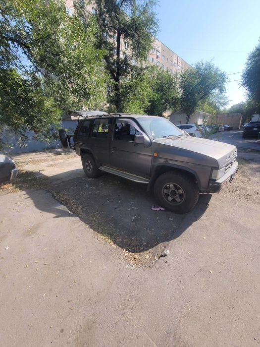 продам Nissan Terrano I 3,0