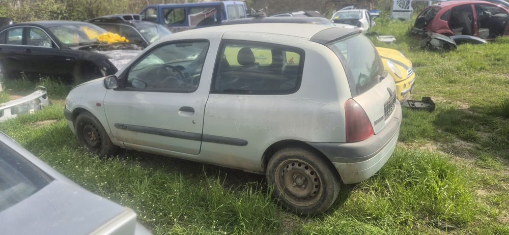 Рено клио 1.9дизел 90 коня НА ЧАСТИ