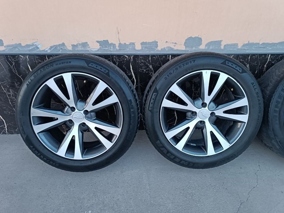 Kaptiva Stil Diska Balon Sotiladi 215 55 R17 Holati ideal