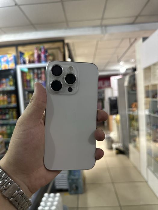 Iphone 15 pro в отличном состояние