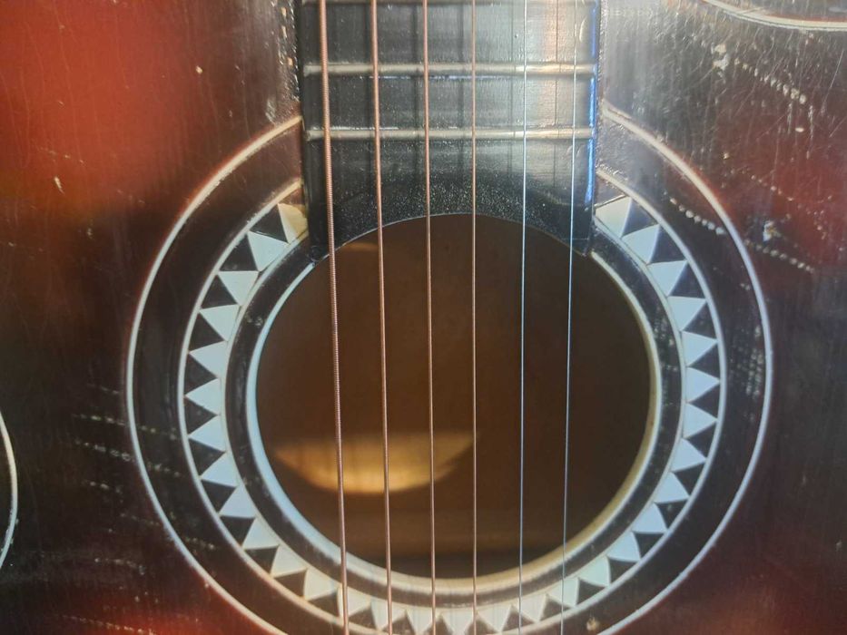 продавам електроакустична китара,произведена в Германия