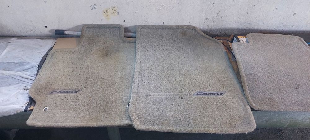 Коврики , шторки. камри оригинал