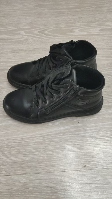 Осенние ботинки 38 размер