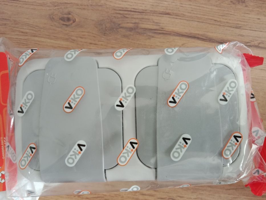 Розетки, выключатели, распределители.