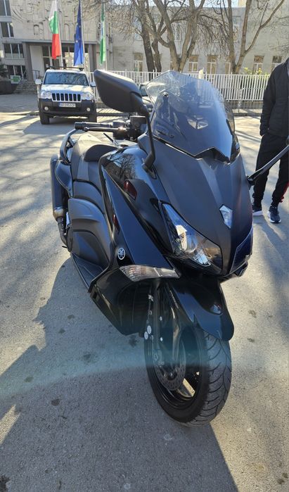 Yamaha T-max 530