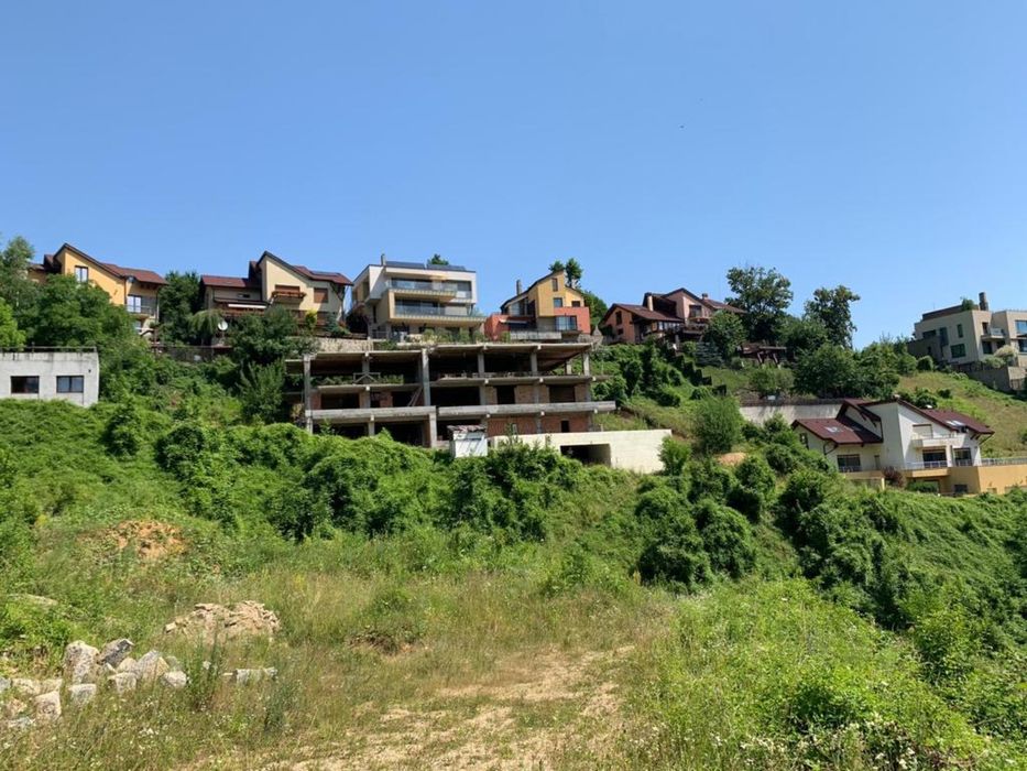 Teren Drumul de Poiana (1000 m2 , cu utilitati )