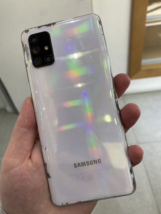 Продам Samsung a71 128gb