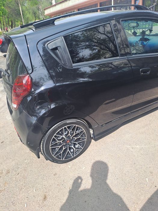 Diska sotiladi yoki barter R16 4\100