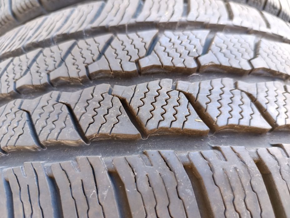 Зимни гуми Continental 215/65/16C Van Contact Winter