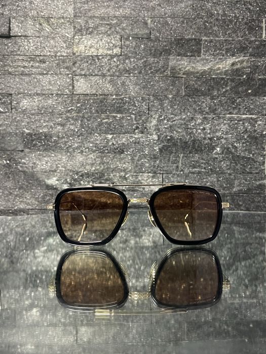 Ochelari barbati dita