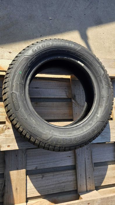 Anvelope 186/65r14 iarna Goodyear M+S