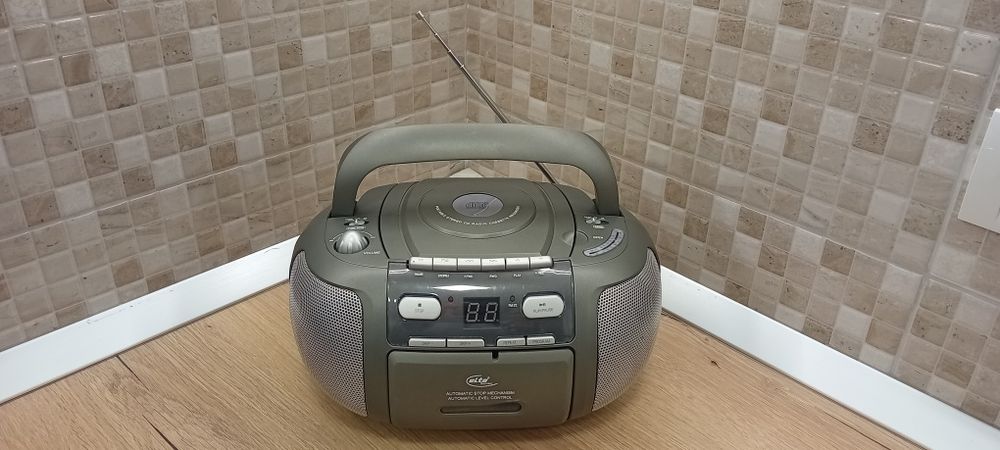 Radio Elta casetofon