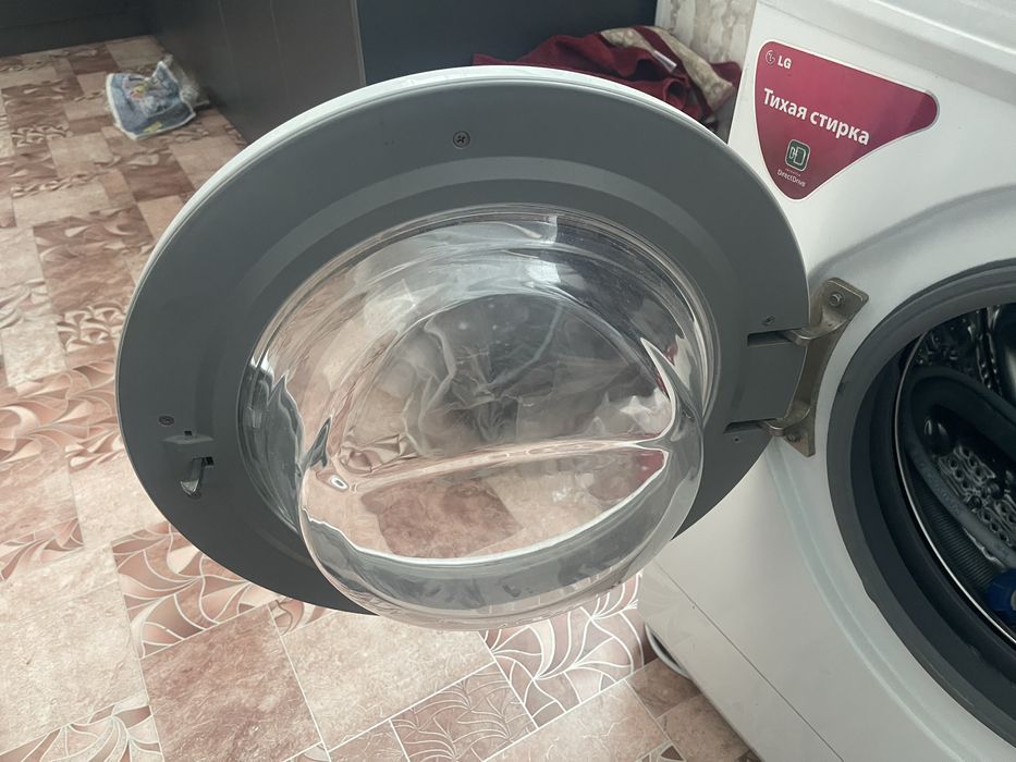 Продам стиральную машинку LG