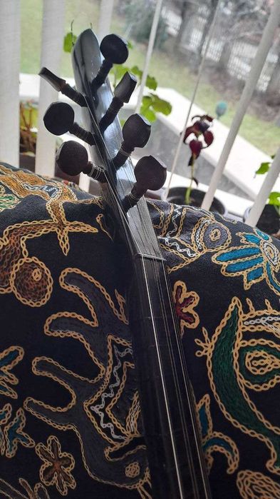 Нов неупотребяван Саз (баглама) къс сап, с вграден микрофон