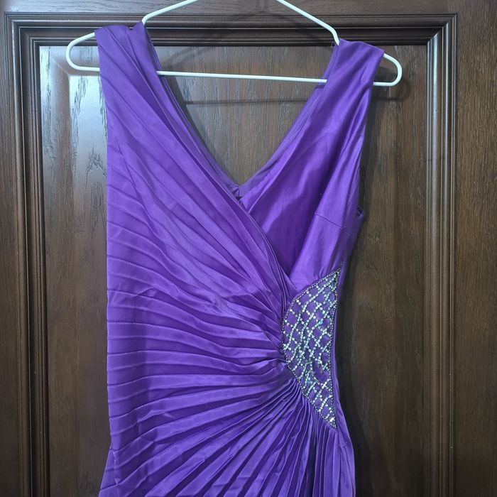 Платье нарядное, вечернее