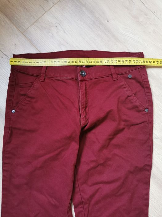 Pantaloni skinny roșu burgund  C&A